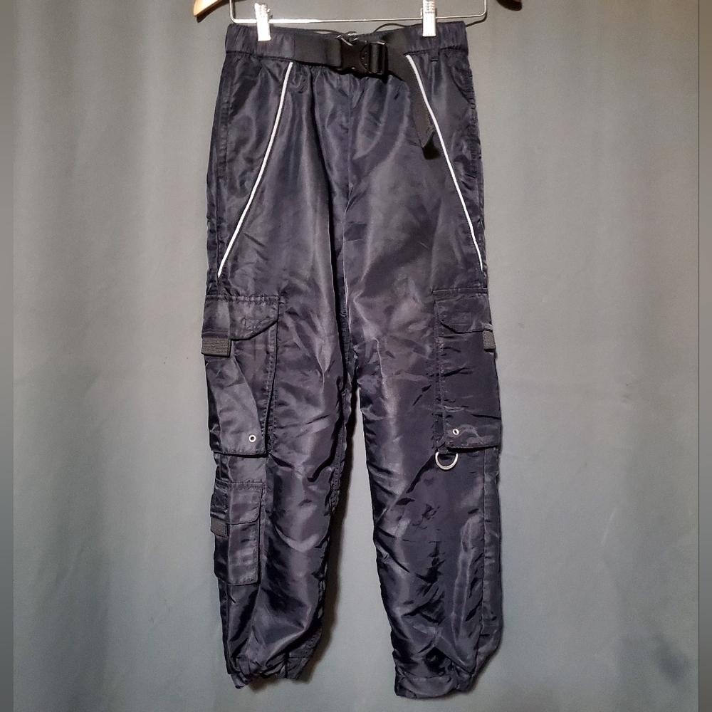 Urban Outfitters Black Cargo Pants Size X-Small